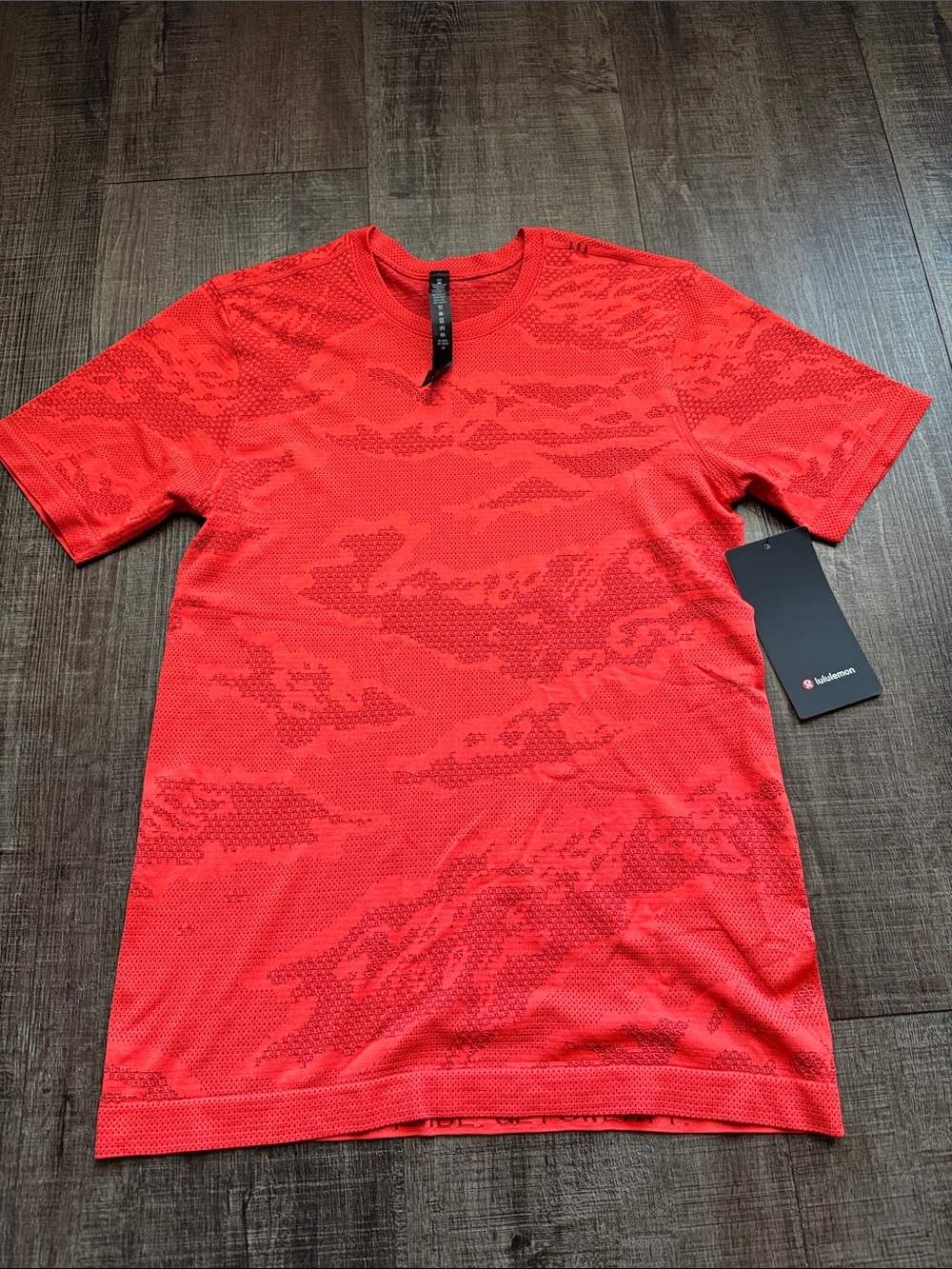 lululemon athletica Red Metal Vent Performance Short Sleeve Tee